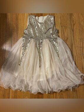 Girl’s Dress